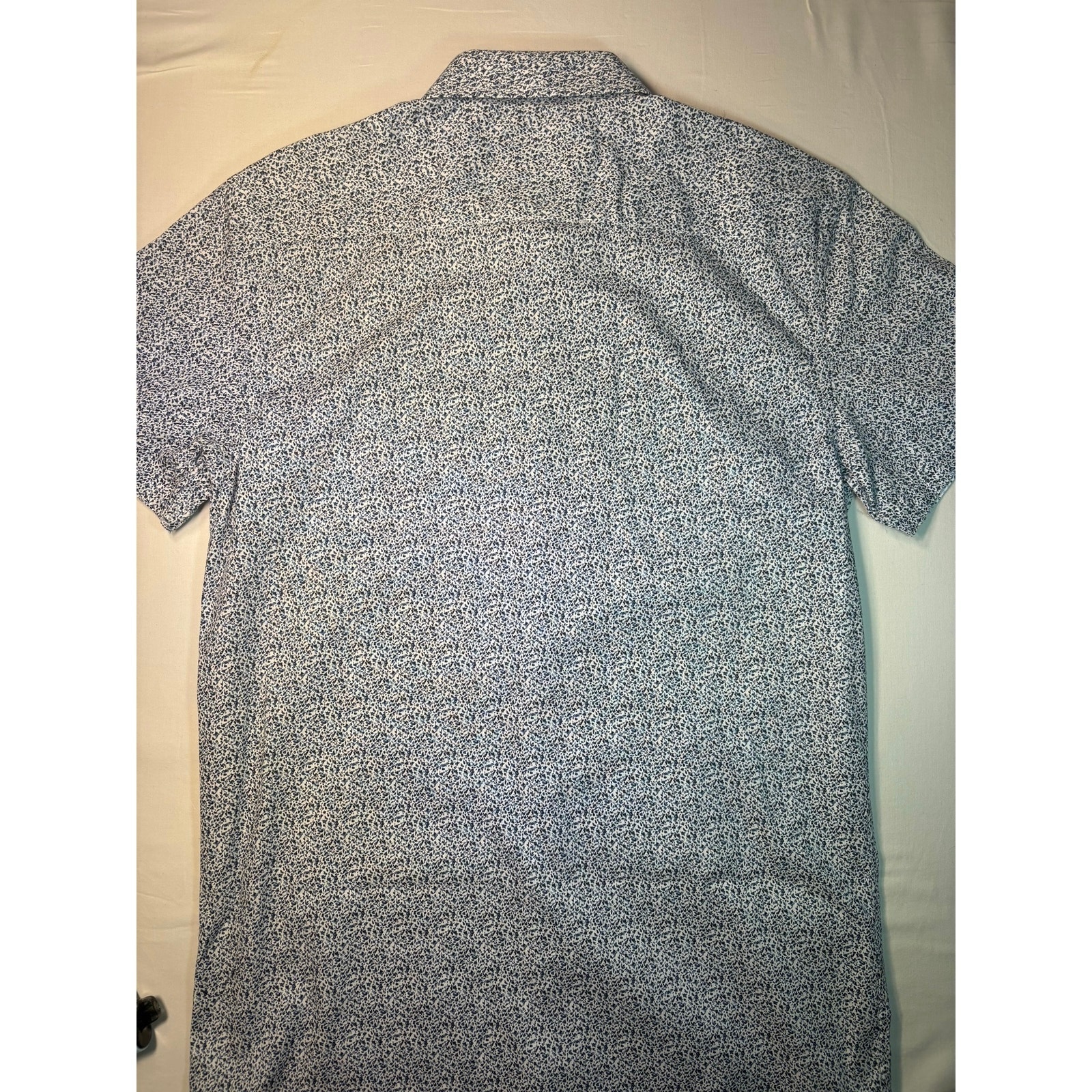 Men’s Nwt English Laundry Button Up Short Sleeve Shirt Size Medium — image 6 of 6